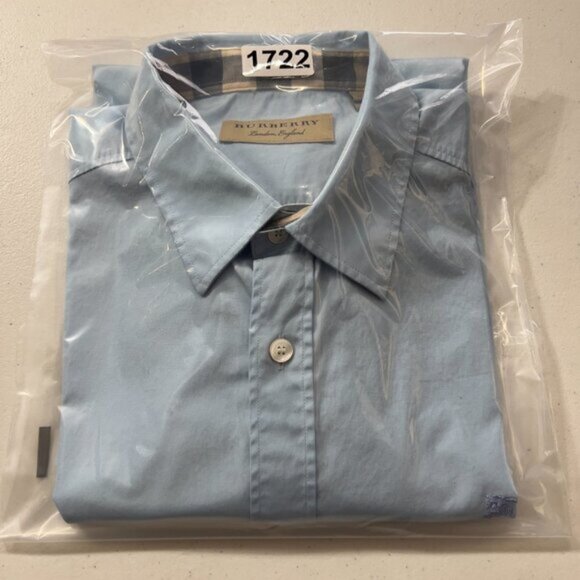 Burberry Men’s Luxury Light Blue Button-Up Shirt with Check Cuffs Size M - Picture 12 of 12